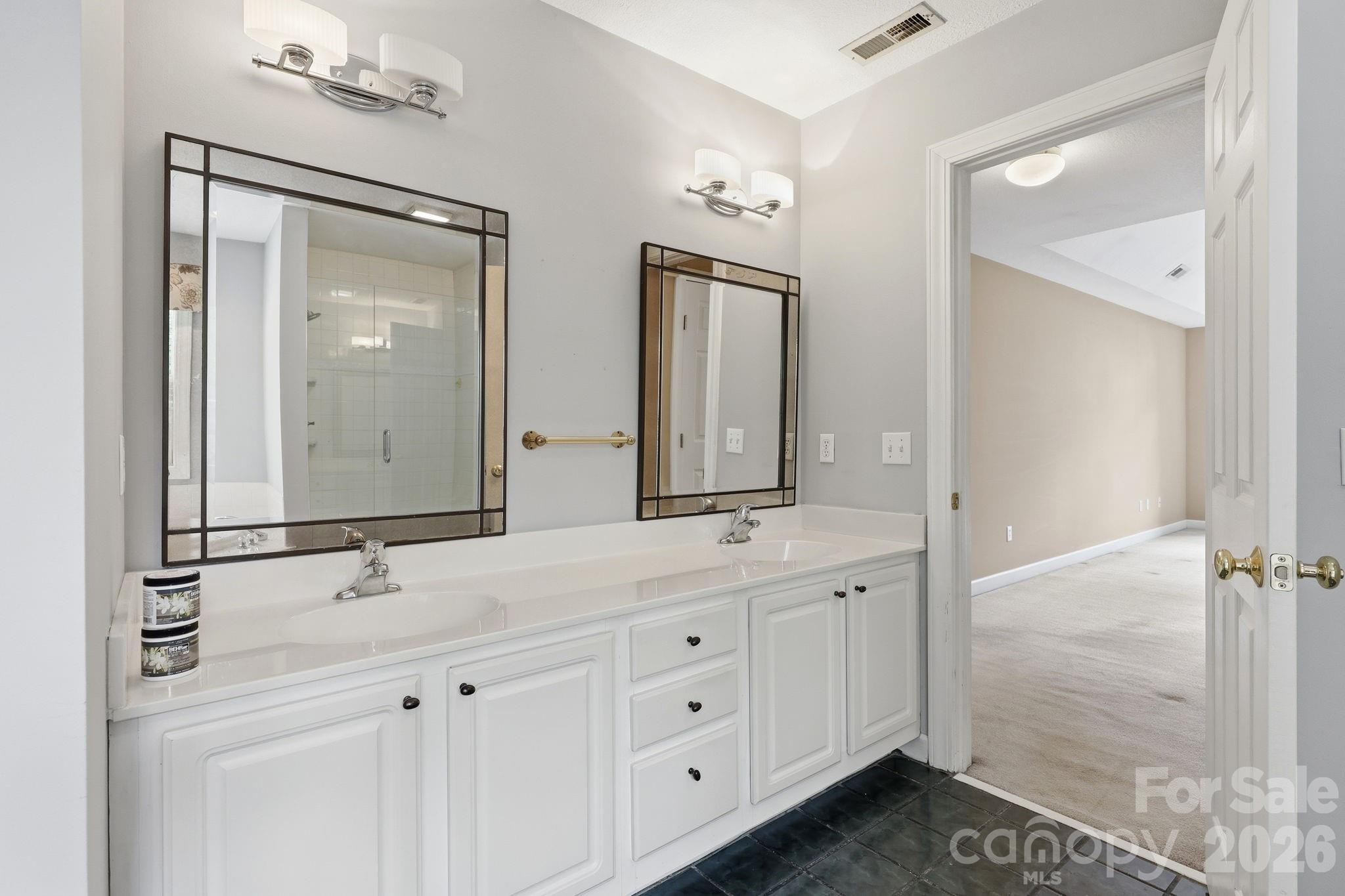 306 Woodview Court Fletcher NC 28732