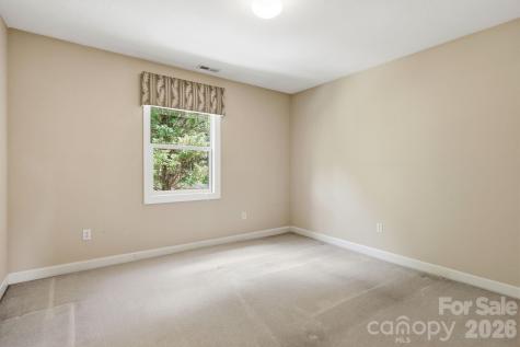 306 Woodview Court Fletcher NC 28732