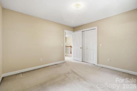 306 Woodview Court Fletcher NC 28732