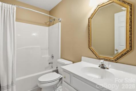 306 Woodview Court Fletcher NC 28732