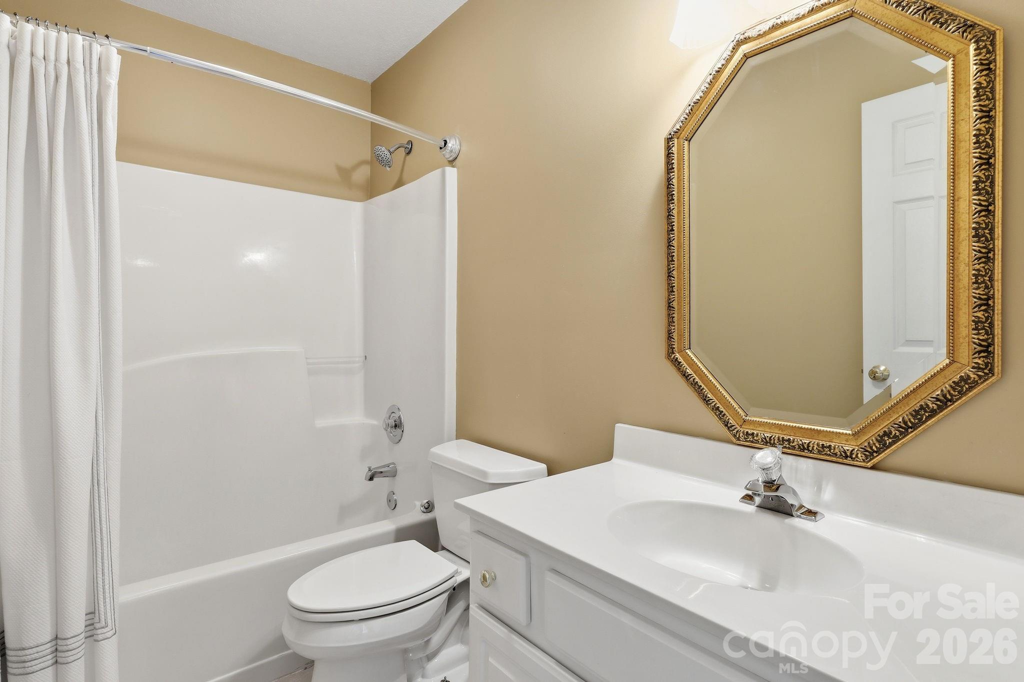 306 Woodview Court Fletcher NC 28732
