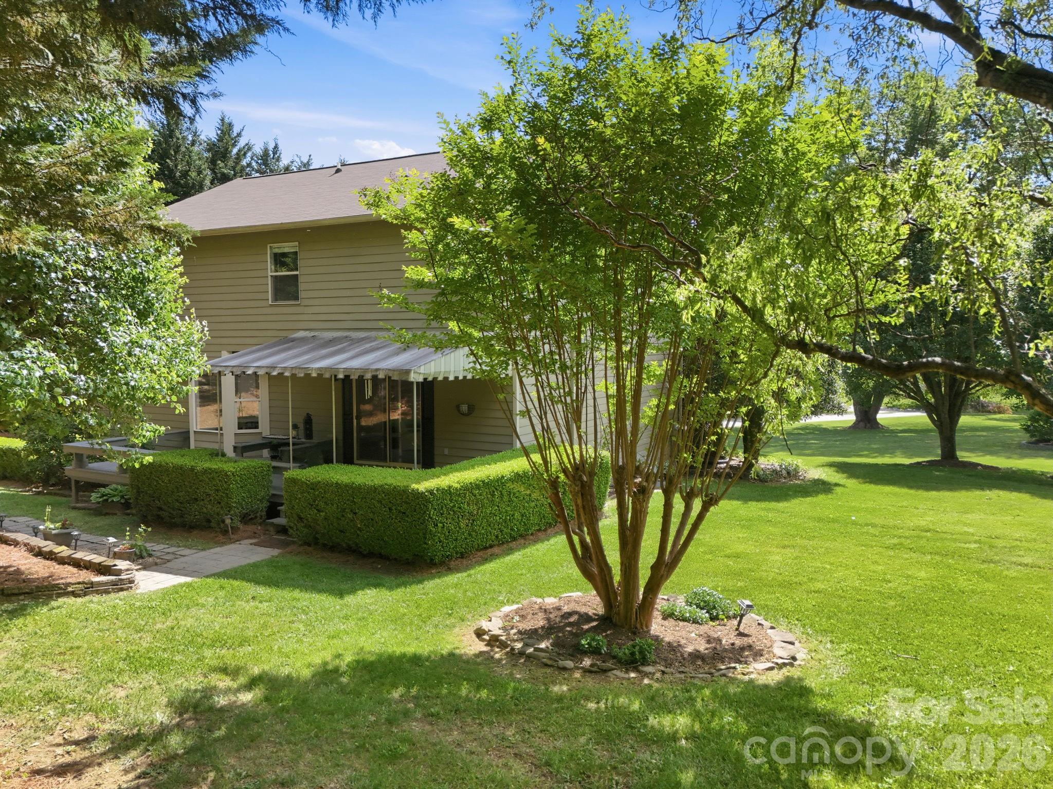 306 Woodview Court Fletcher NC 28732