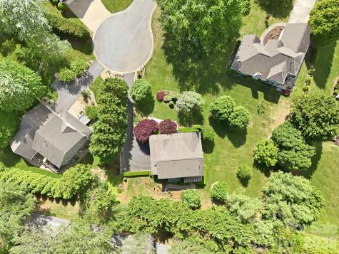 306 Woodview Court Fletcher NC 28732