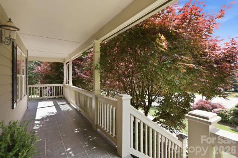 306 Woodview Court Fletcher NC 28732
