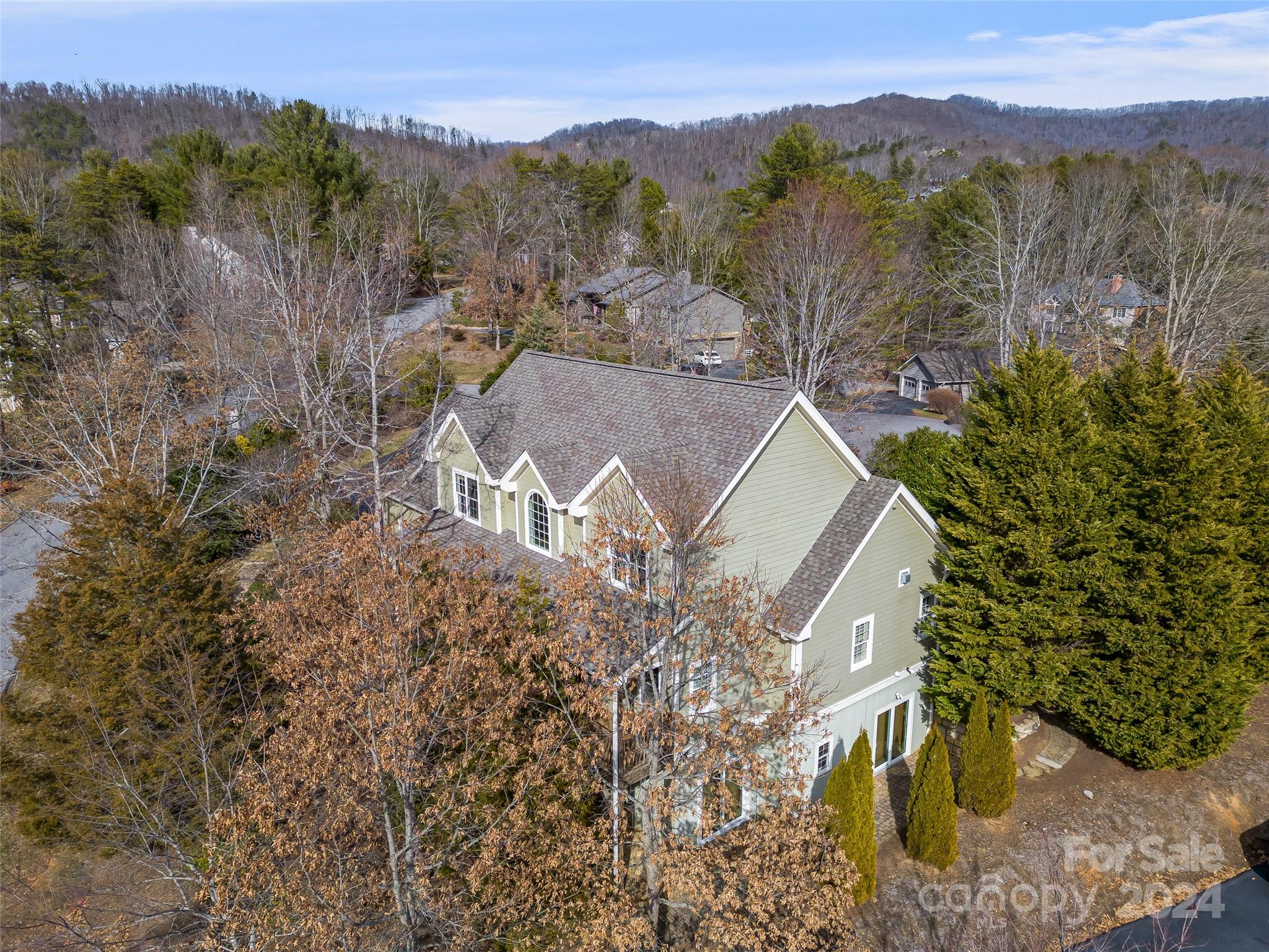 98 Hillcrest Drive Weaverville NC 28787