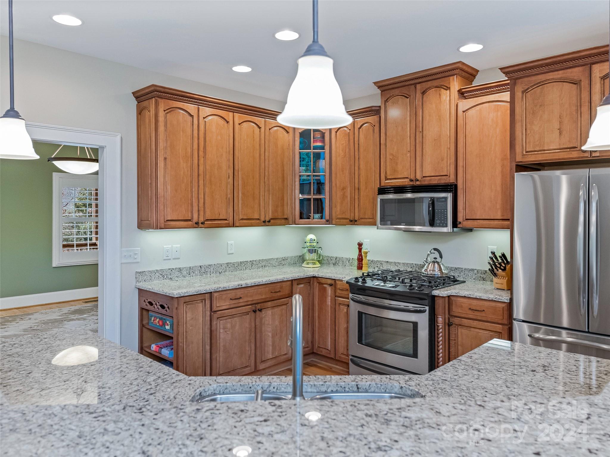 98 Hillcrest Drive Weaverville NC 28787