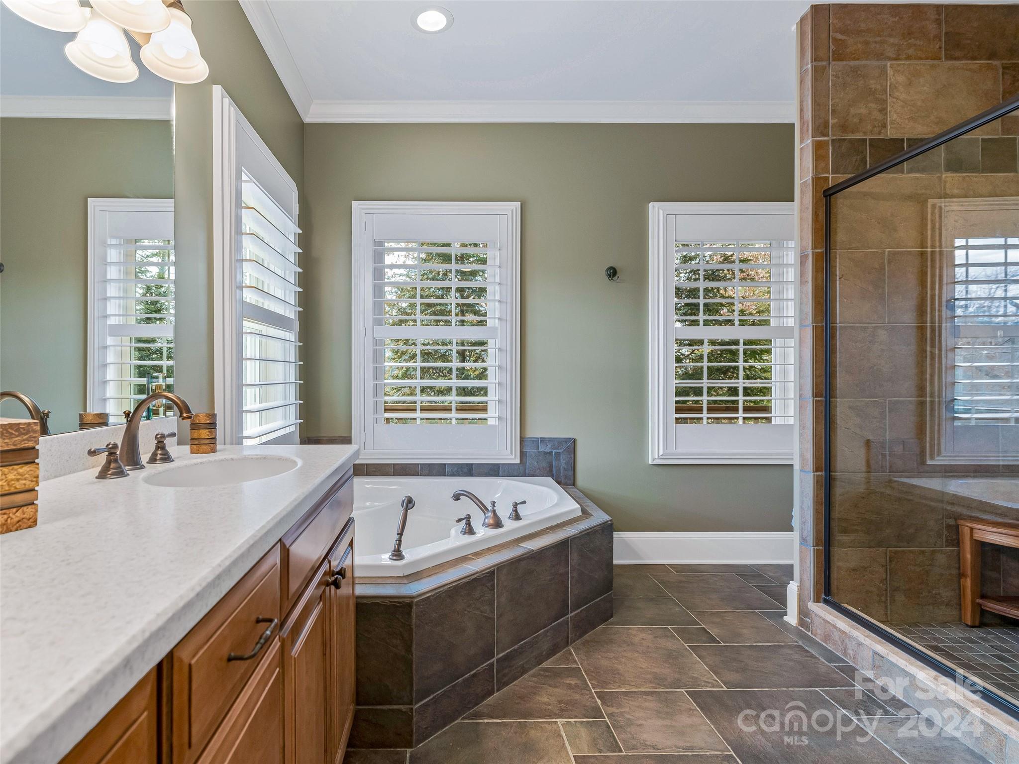 98 Hillcrest Drive Weaverville NC 28787