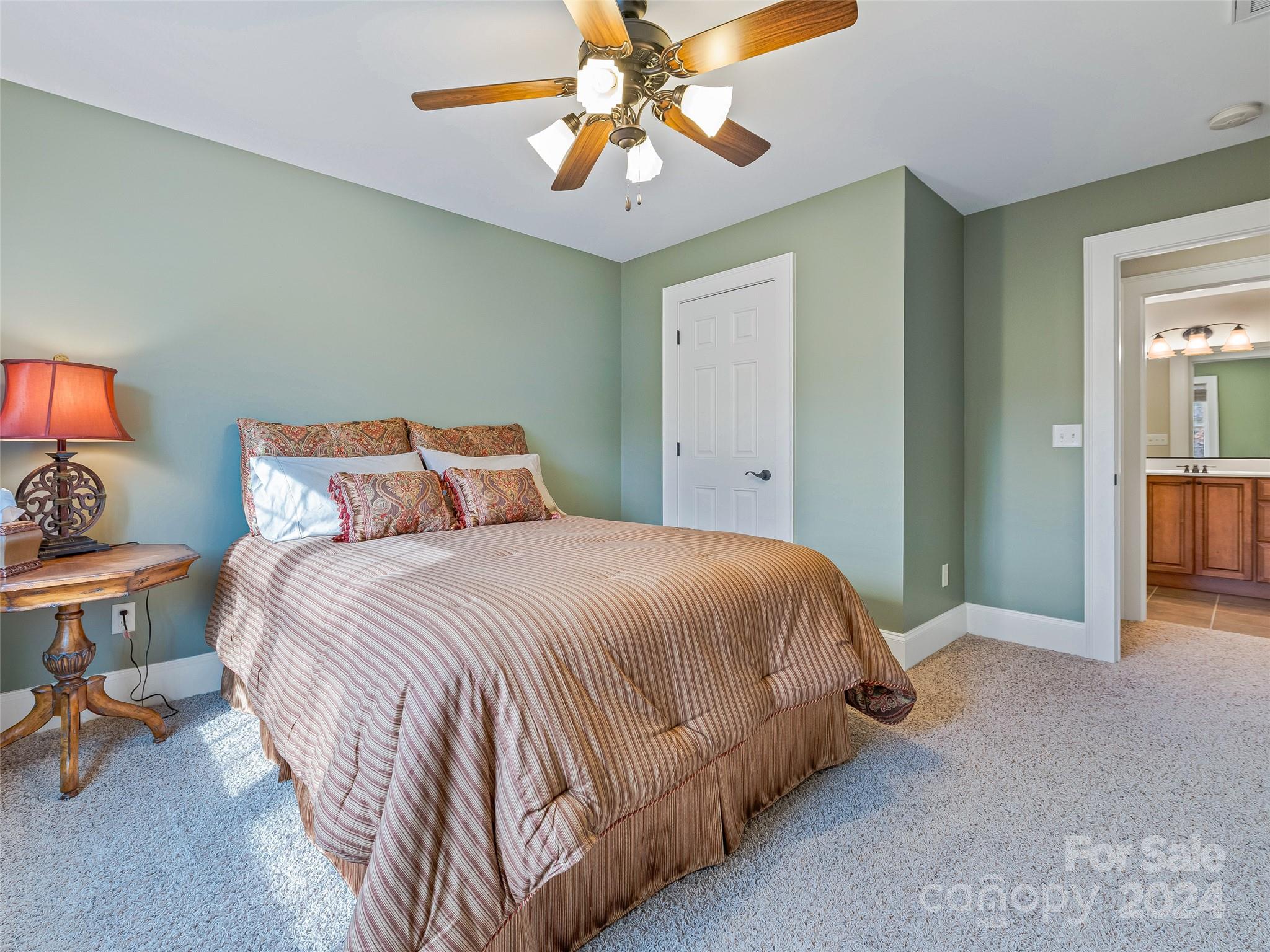 98 Hillcrest Drive Weaverville NC 28787