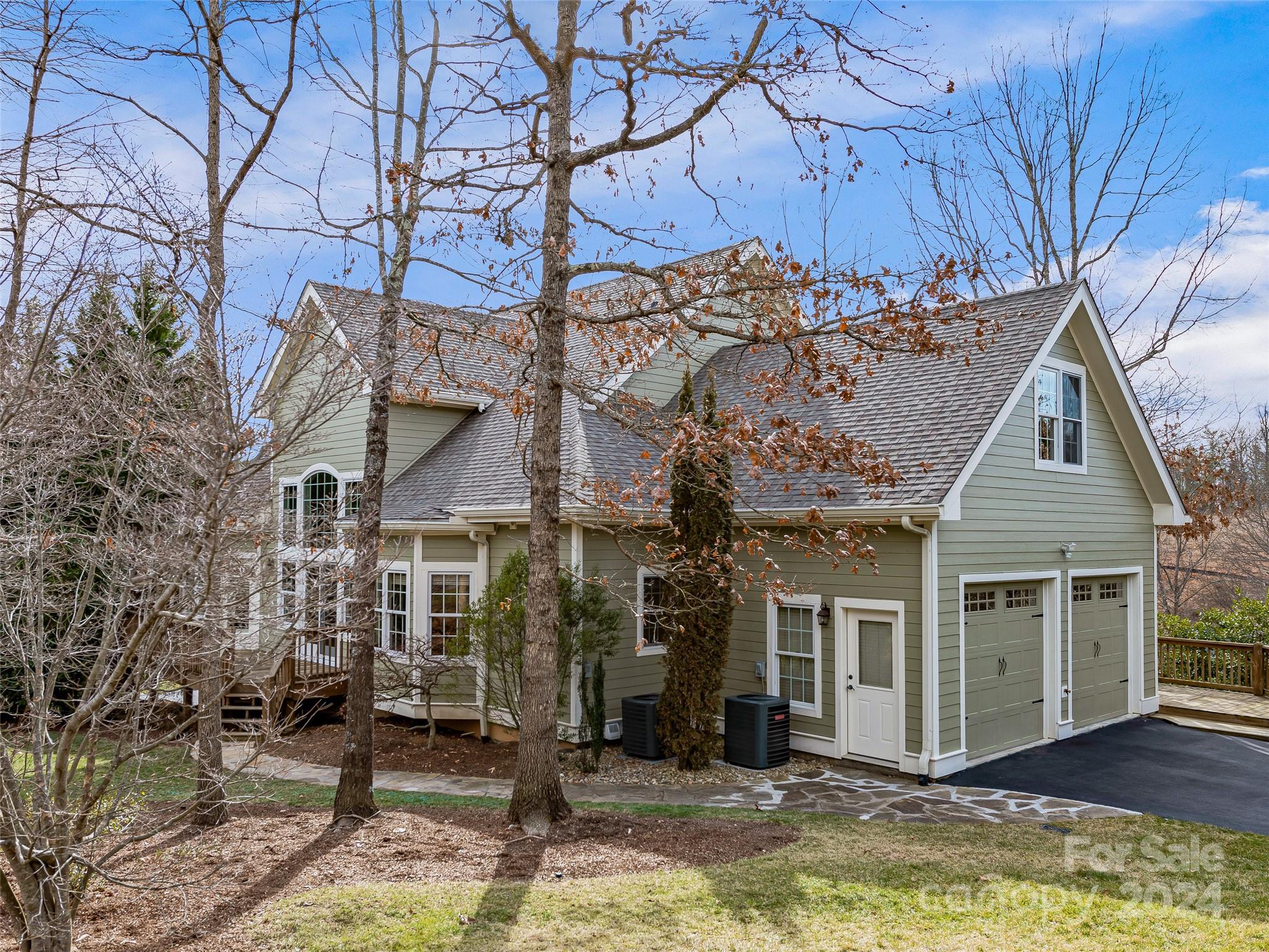 98 Hillcrest Drive Weaverville NC 28787