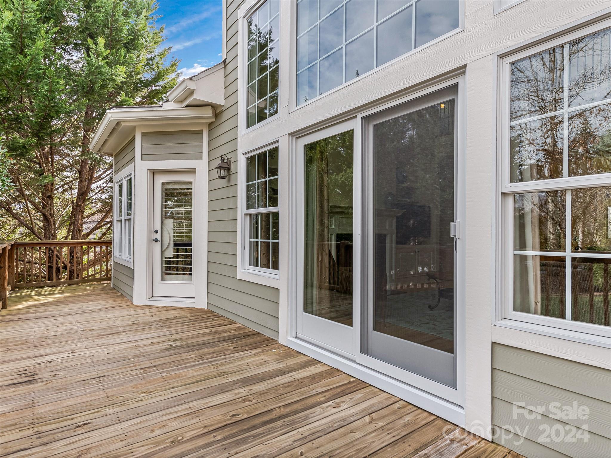 98 Hillcrest Drive Weaverville NC 28787