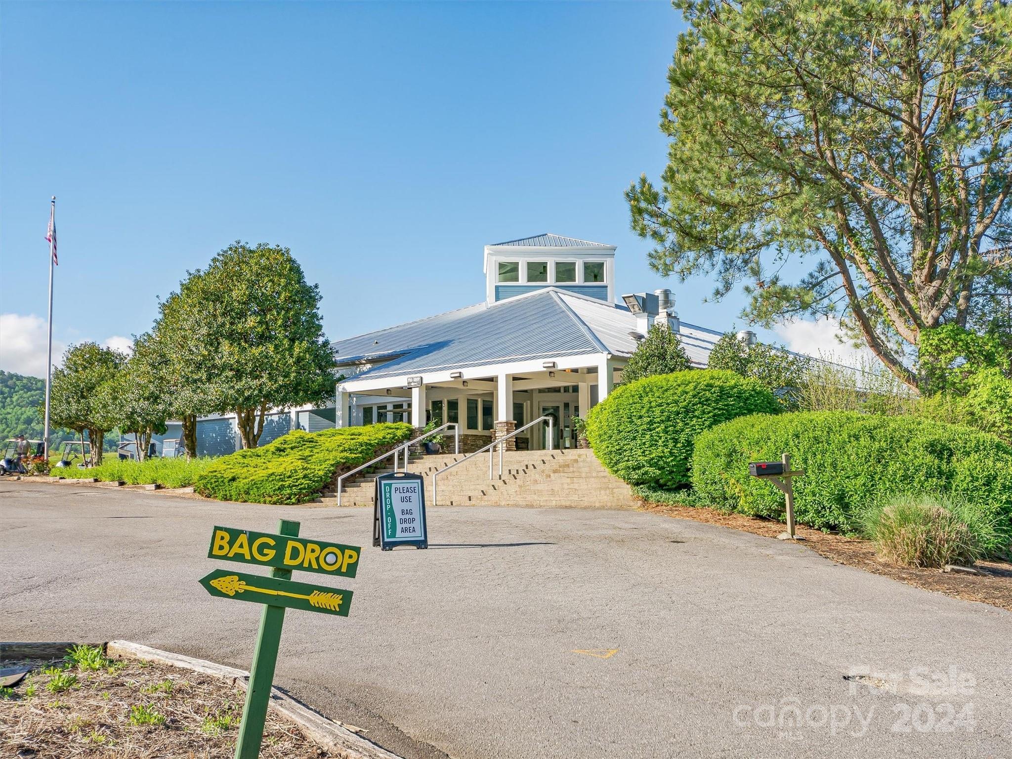 98 Hillcrest Drive Weaverville NC 28787