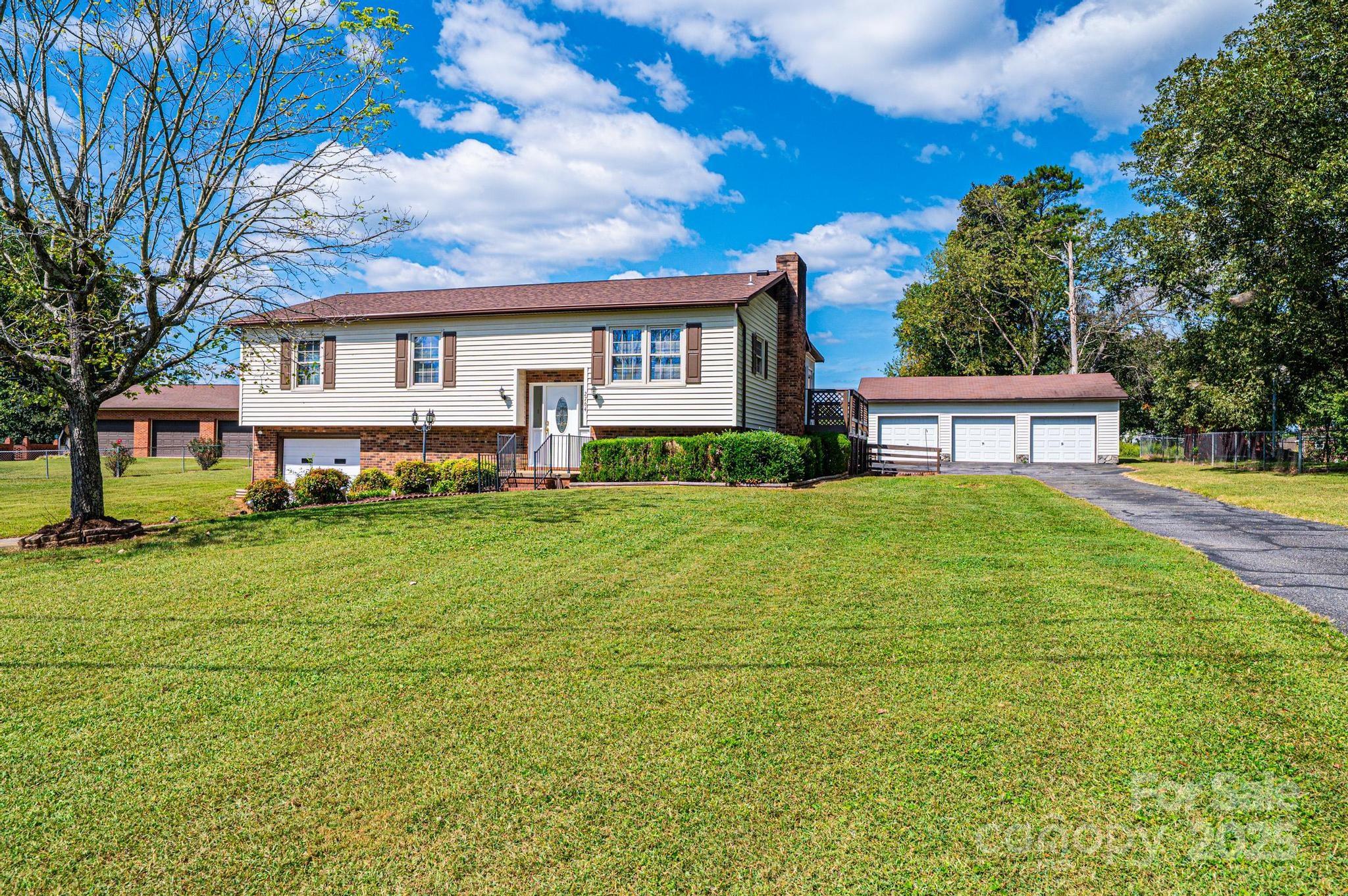 2764 Cliftwood Circle Hickory NC 28601
