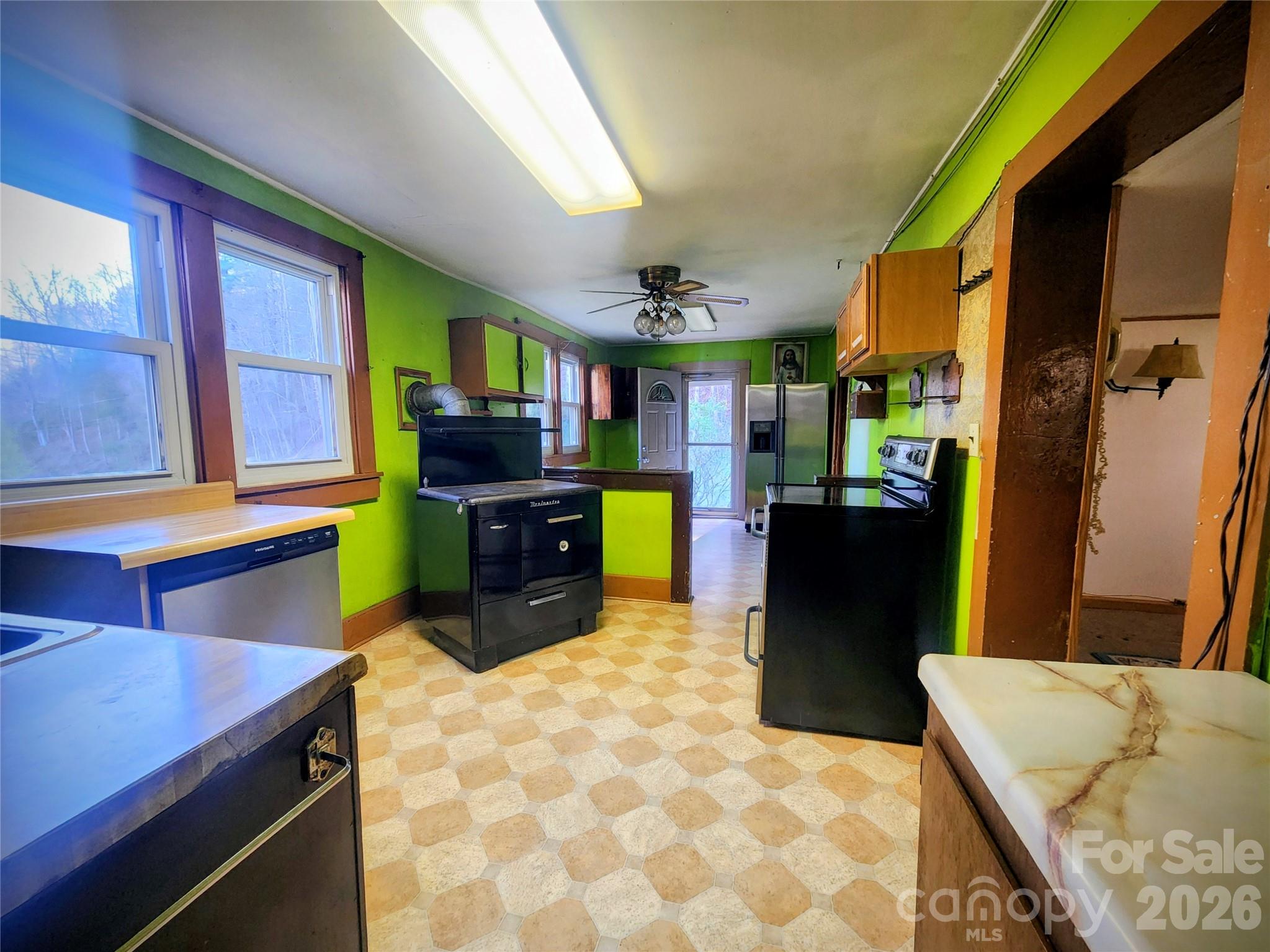 1025 Chandler Cove Road Marshall NC 28753