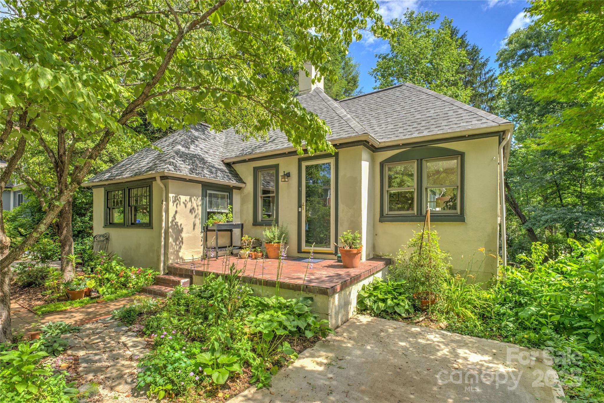 4 Duke Street Asheville NC 28803