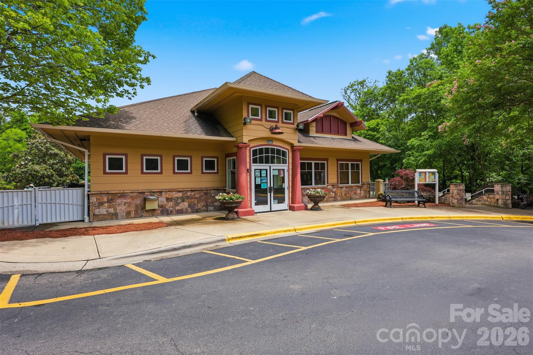 8526 Wren Creek Drive Charlotte NC 28269