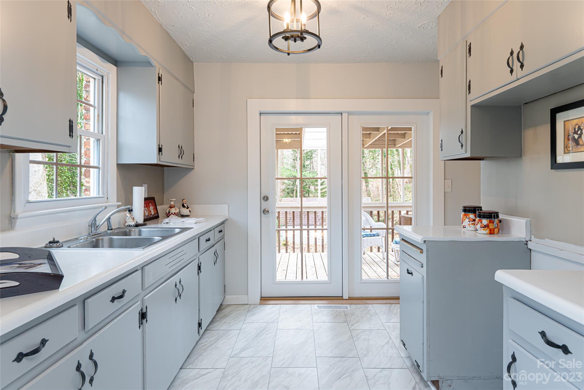 126 Appalachian Way Asheville NC 28806