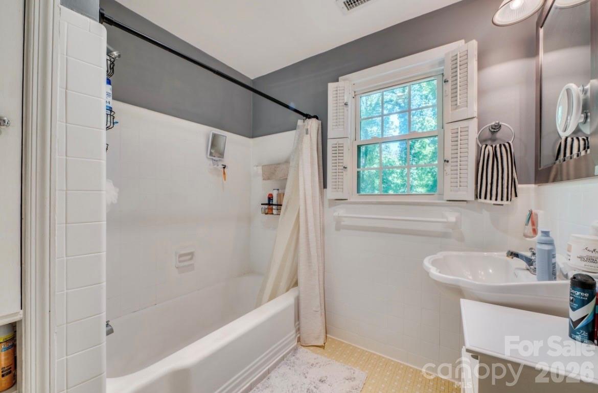 112 Kinwood Street Morganton NC 28655