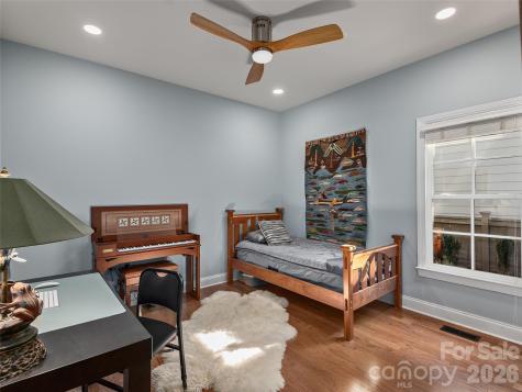224 Leucothoe Lane Asheville NC 28803