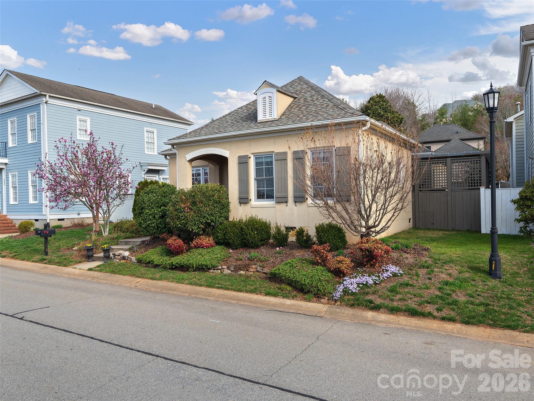 224 Leucothoe Lane Asheville NC 28803