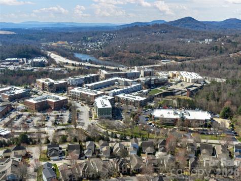 224 Leucothoe Lane Asheville NC 28803