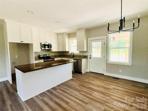 417 E 2nd Street Faith NC 29041