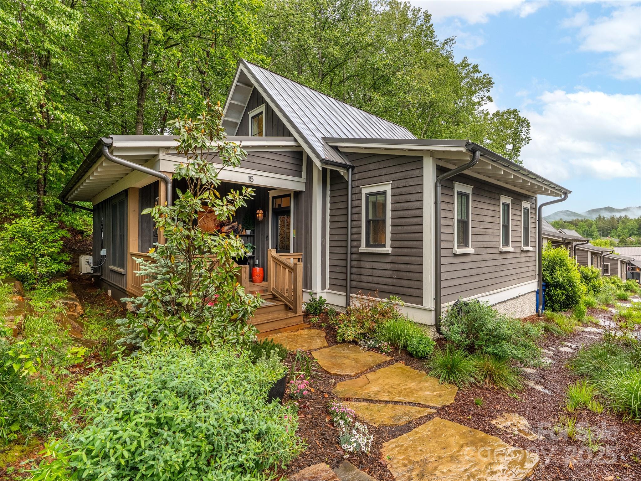 15 Fay Jones Lane Black Mountain NC 28711