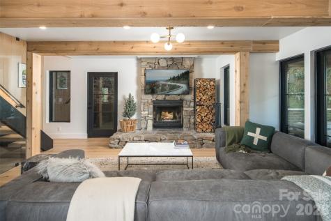 206 Tsisdvna Lane Brevard NC 28712