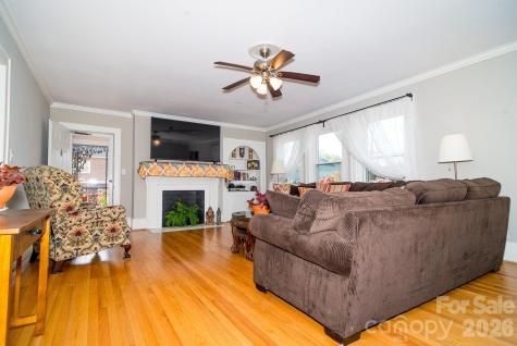 610 E Main Street Cherryville NC 28021