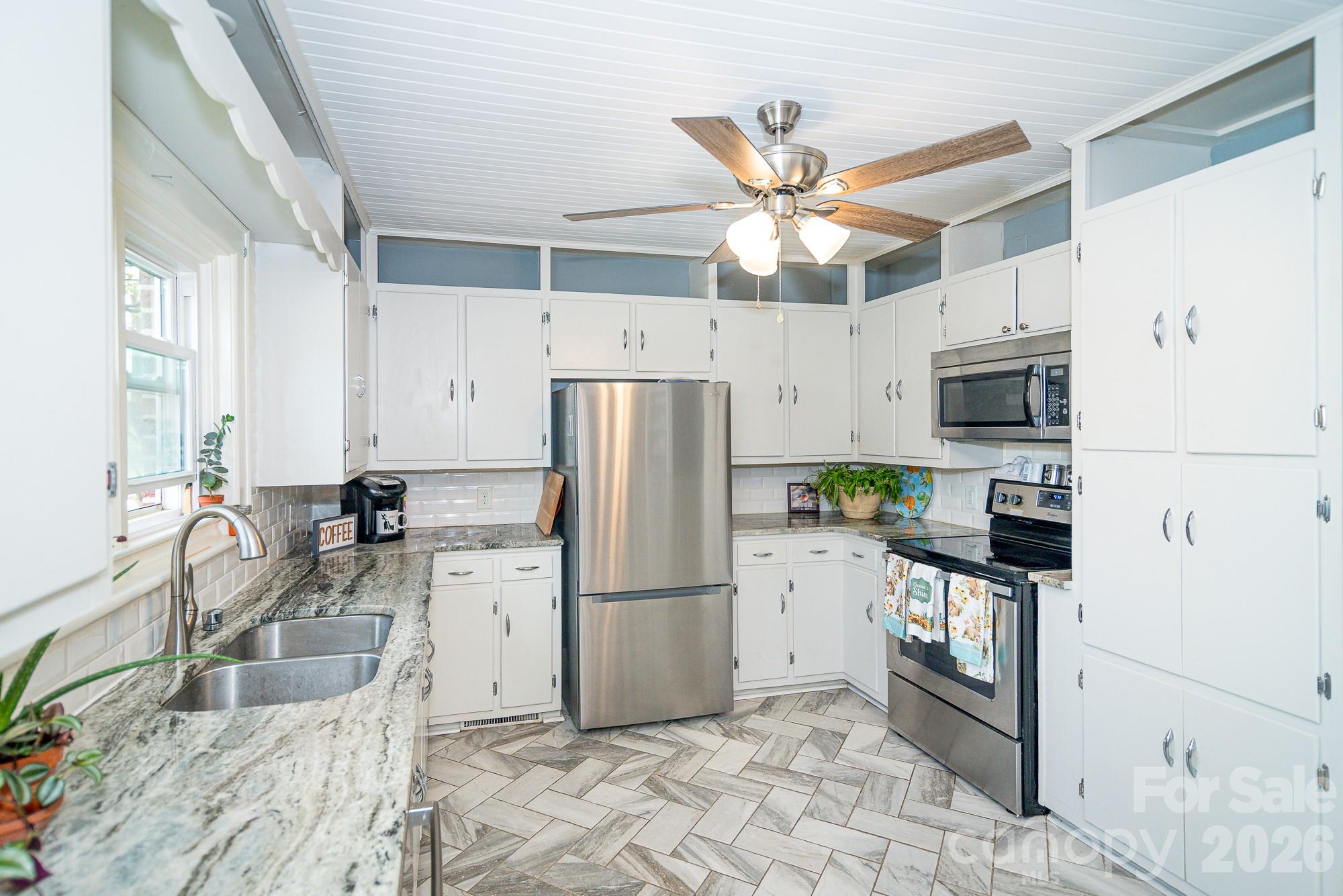 610 E Main Street Cherryville NC 28021