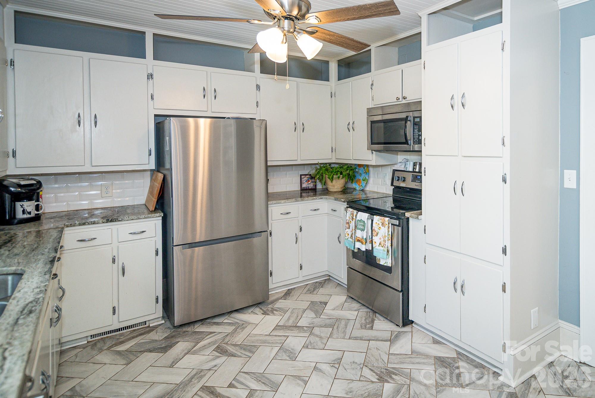 610 E Main Street Cherryville NC 28021
