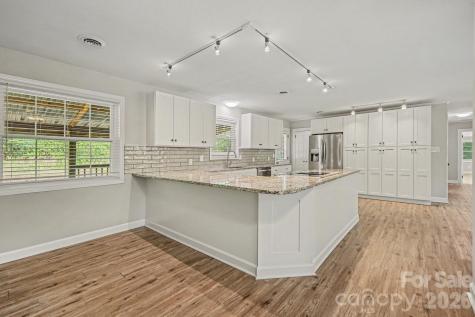 2330 18th Street NE Hickory NC 28601
