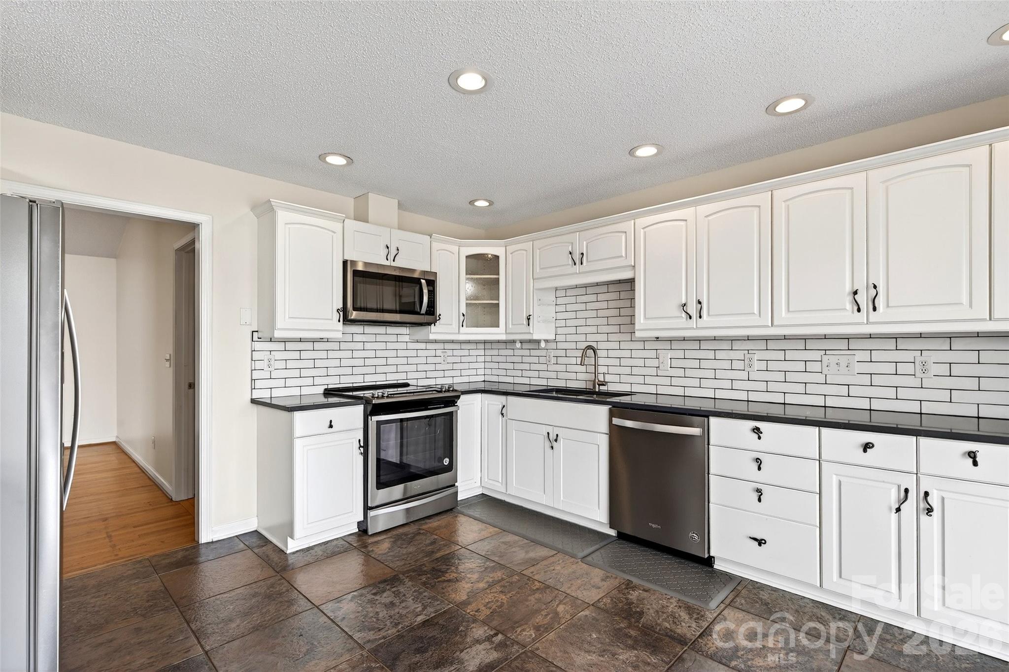 3 Tree Top Place Black Mountain NC 28711