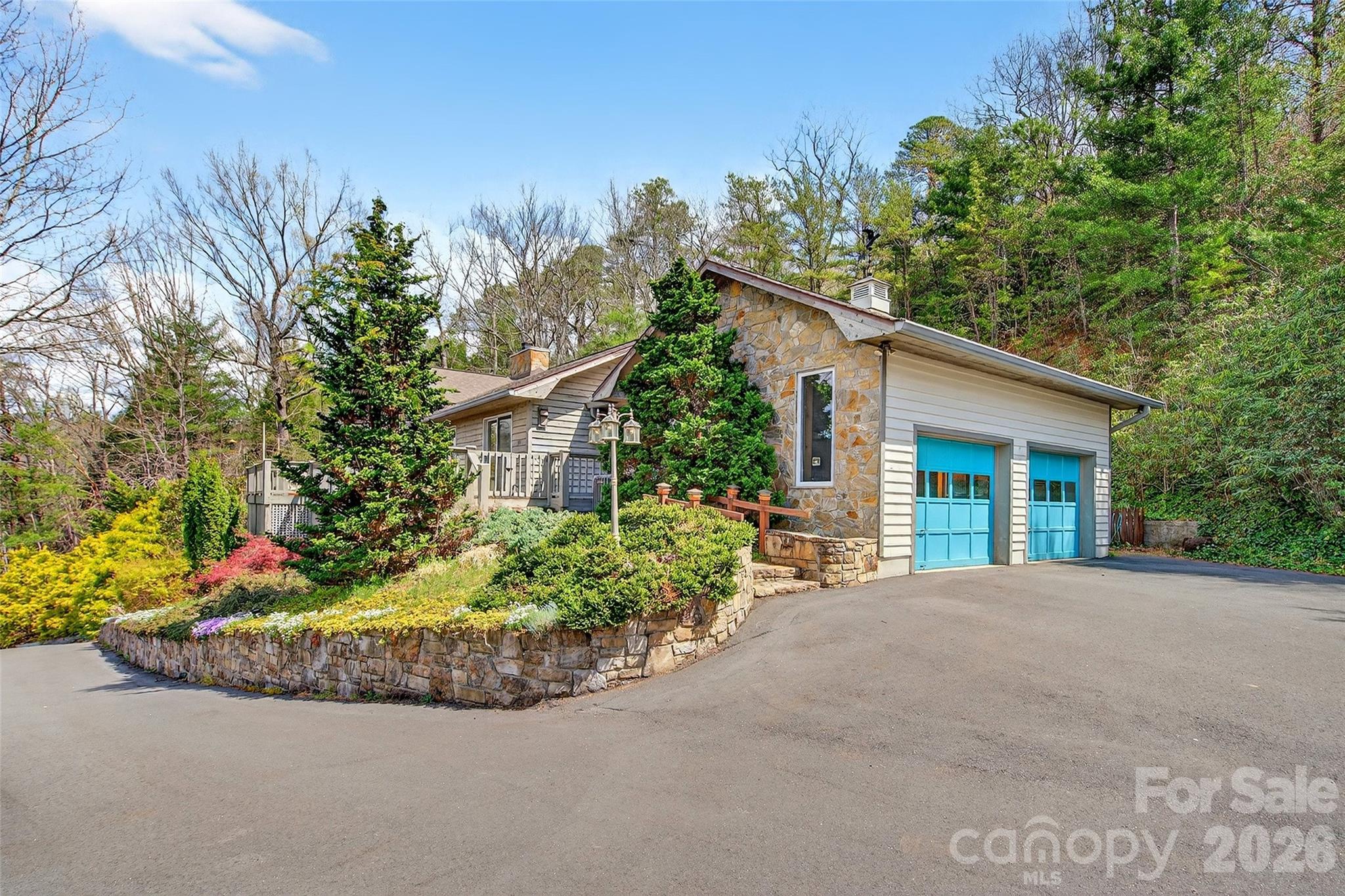 3 Tree Top Place Black Mountain NC 28711