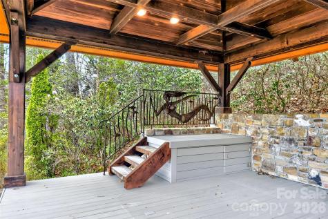 3 Tree Top Place Black Mountain NC 28711