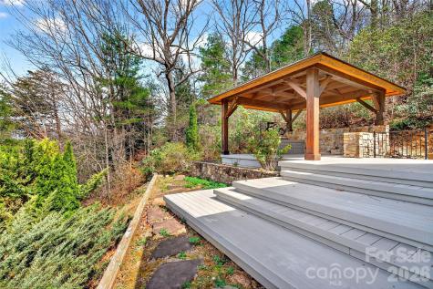 3 Tree Top Place Black Mountain NC 28711