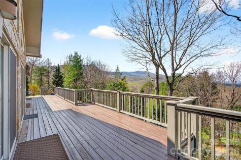 3 Tree Top Place Black Mountain NC 28711