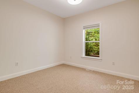 37 Poplar Creek Drive Asheville NC 28805