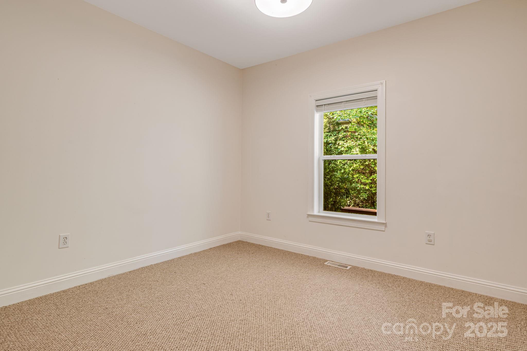 37 Poplar Creek Drive Asheville NC 28805