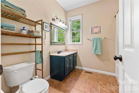 64 Wyoming Road Asheville NC 28803