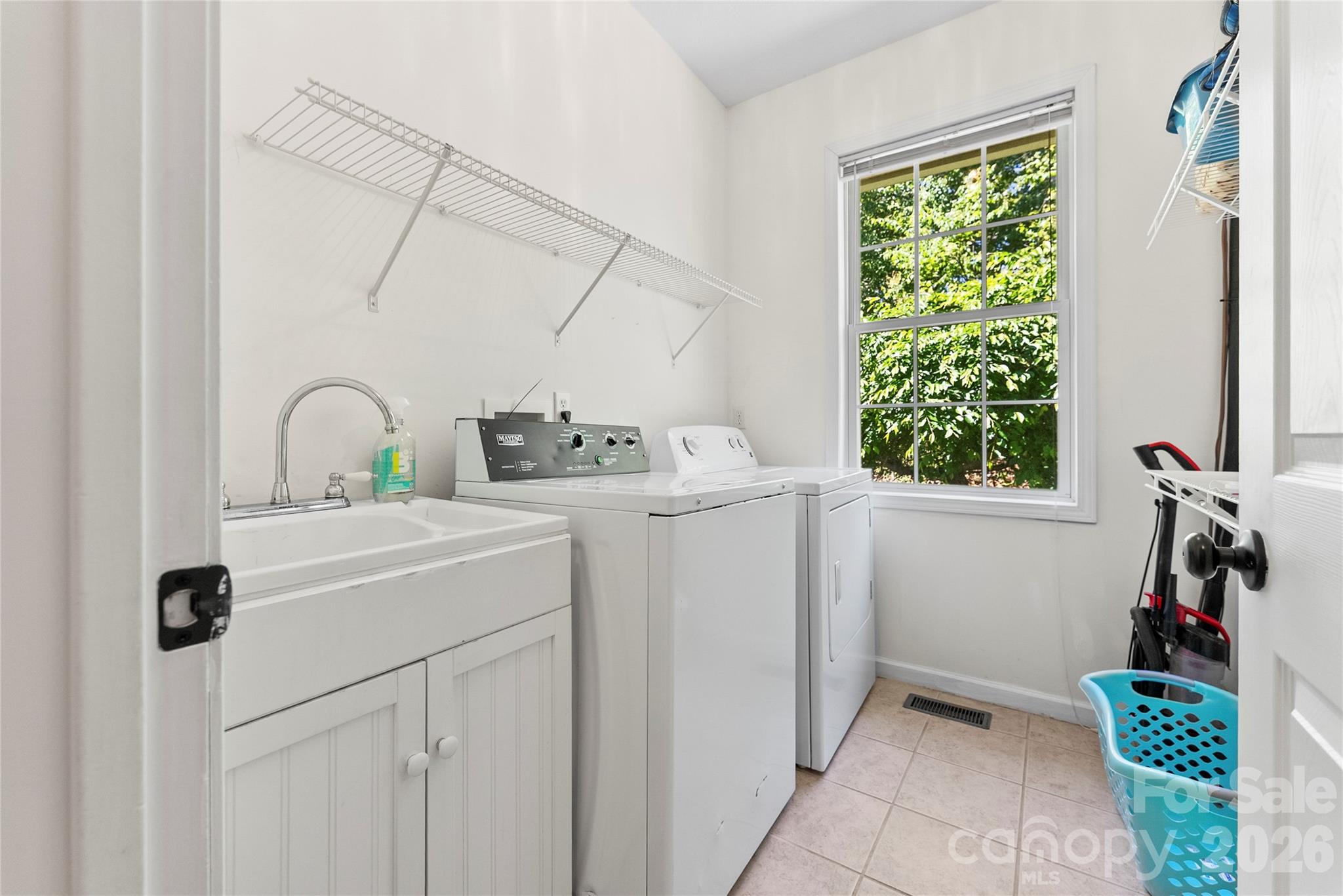64 Wyoming Road Asheville NC 28803