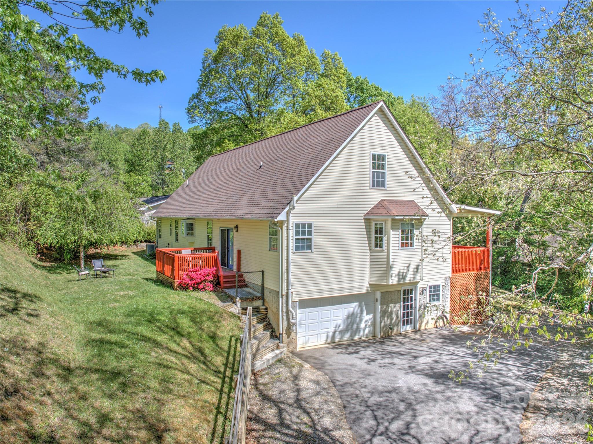 64 Wyoming Road Asheville NC 28803