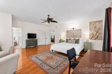64 Wyoming Road Asheville NC 28803