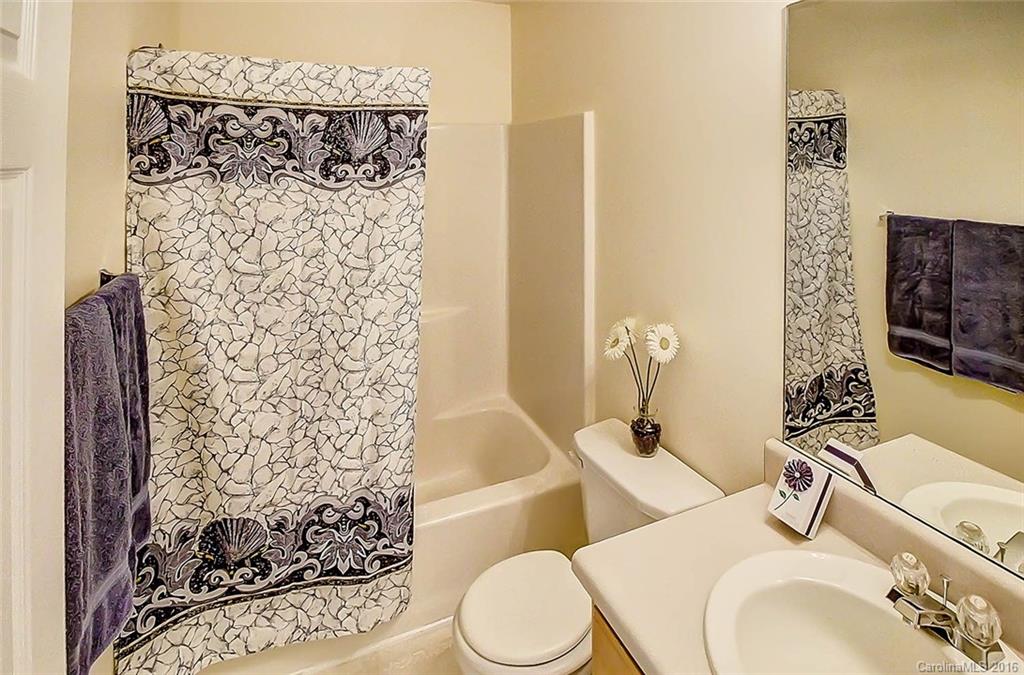 5214 Aria Court Charlotte NC 28215