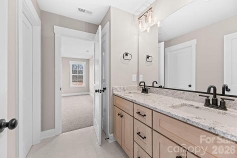 121 Sandpiper Drive Lexington NC 27295