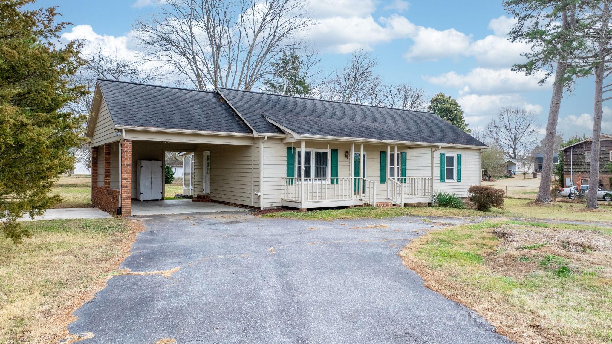 4012 24th Street Place NE Hickory NC 28601