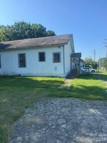 1319 7th Street Statesville NC 28677