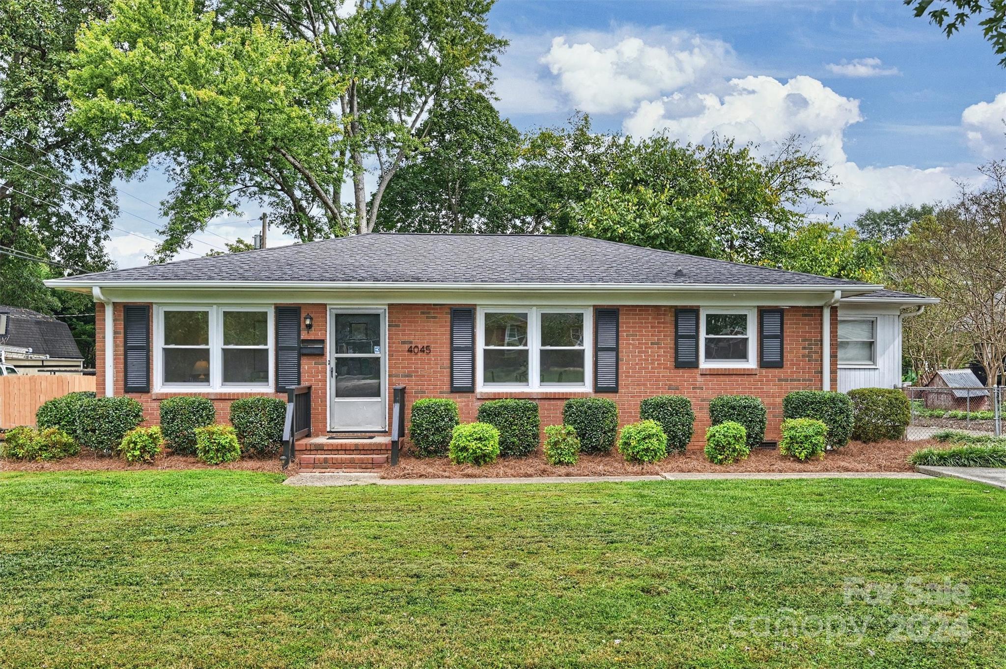 4045 Woodgreen Terrace Charlotte NC 28205