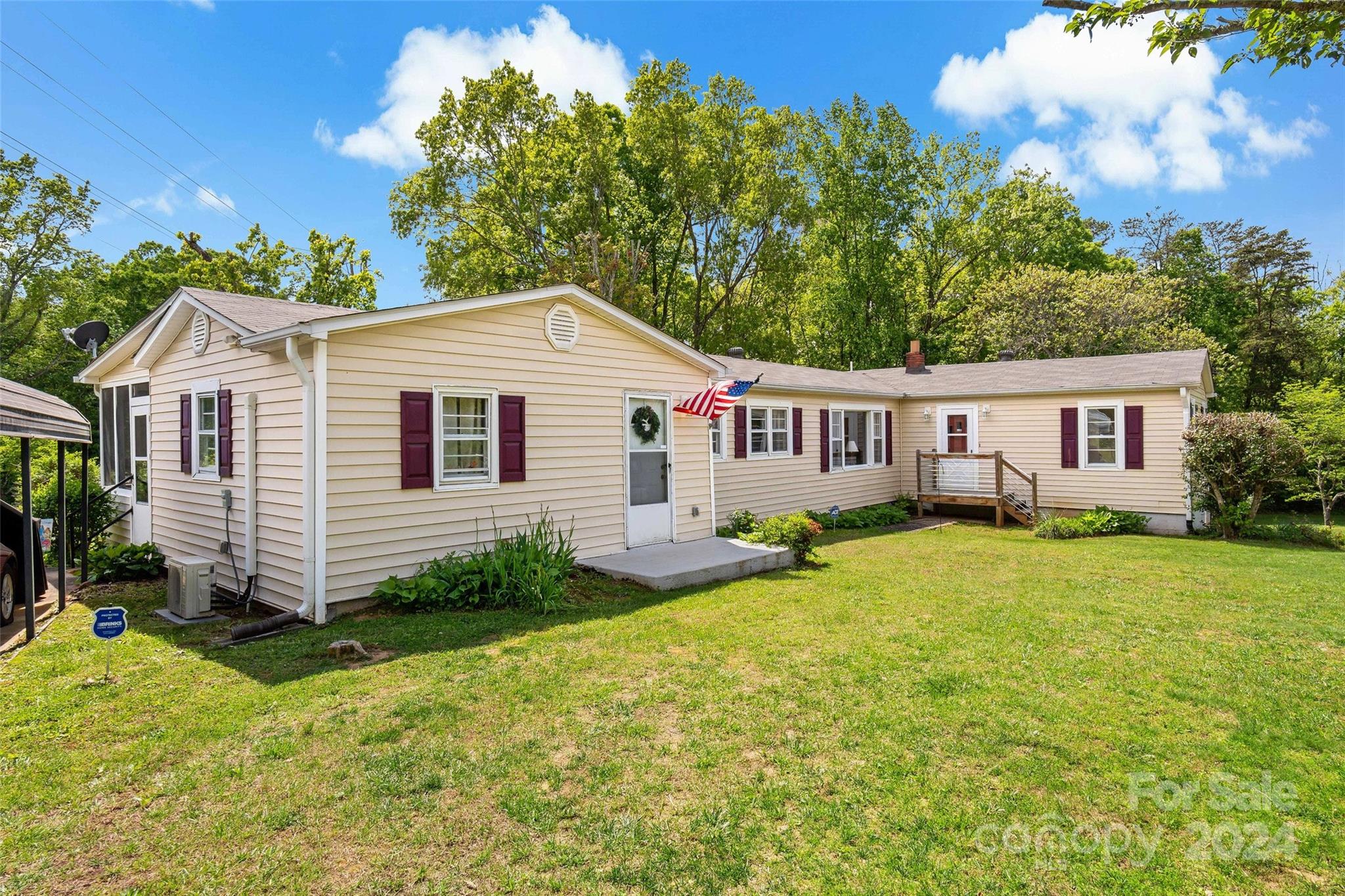 632 Ned Mcgimsey Road Nebo NC 28761
