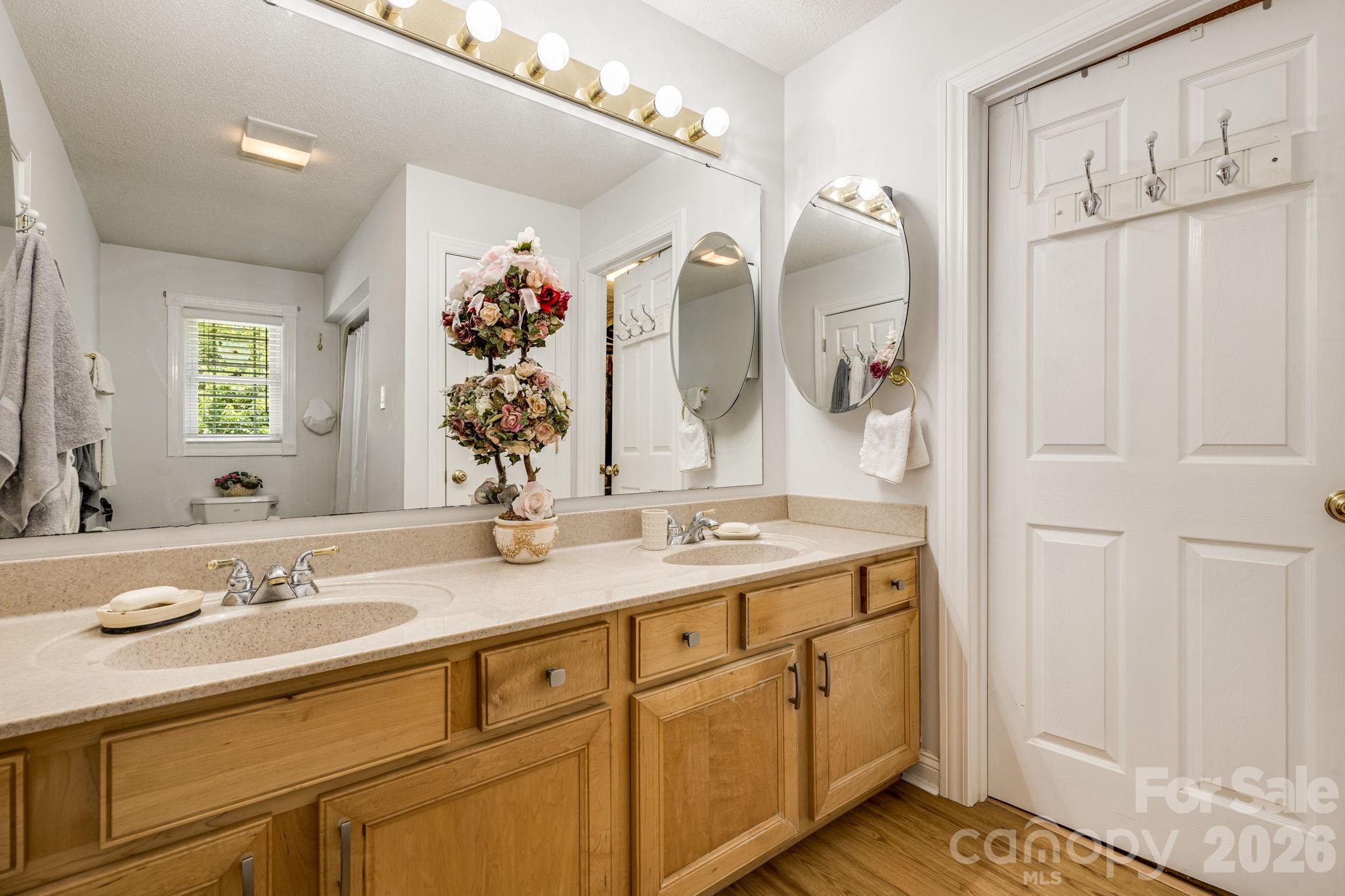 350 Old Sunset Hill Road Hendersonville NC 28792