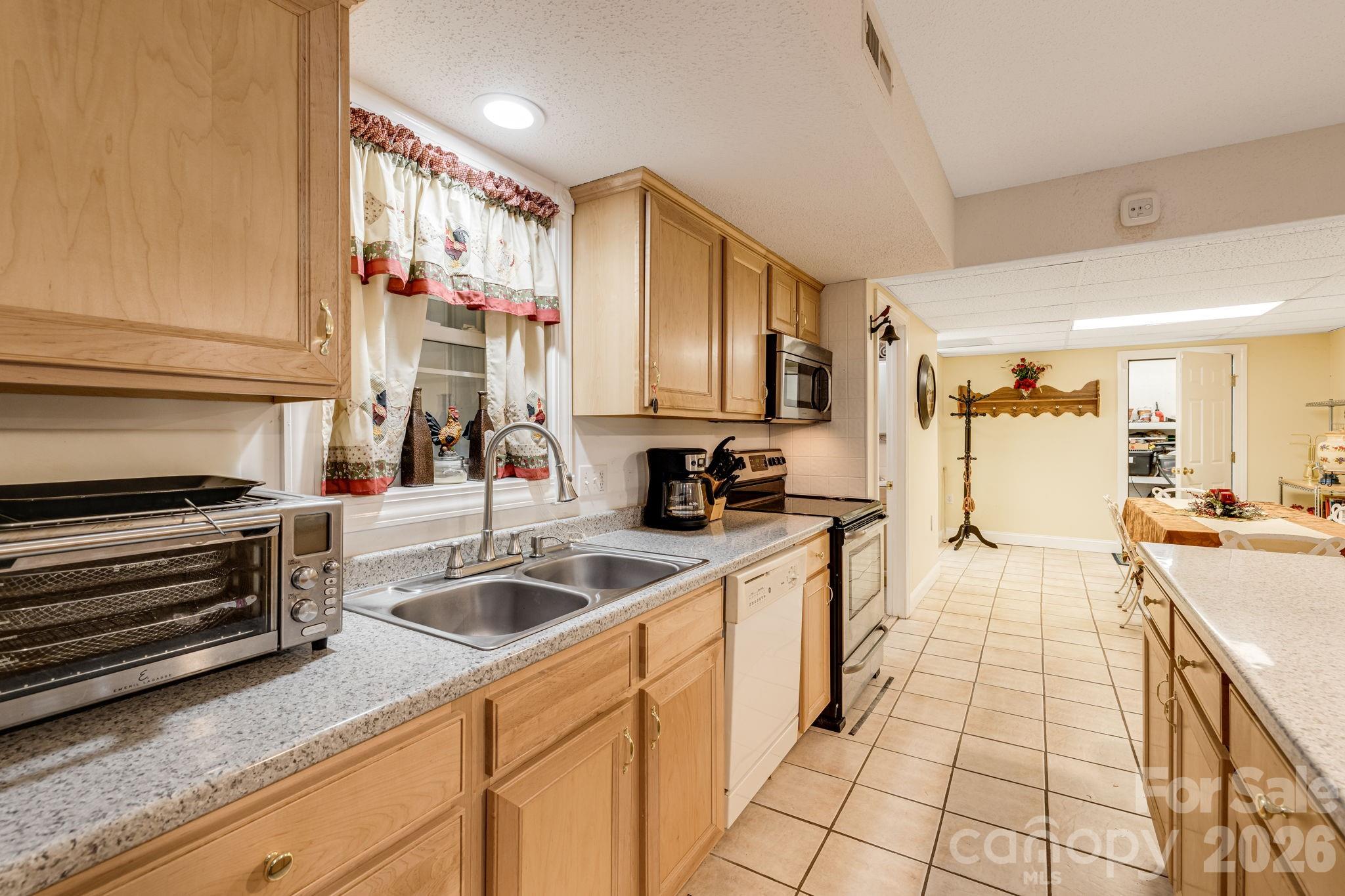 350 Old Sunset Hill Road Hendersonville NC 28792
